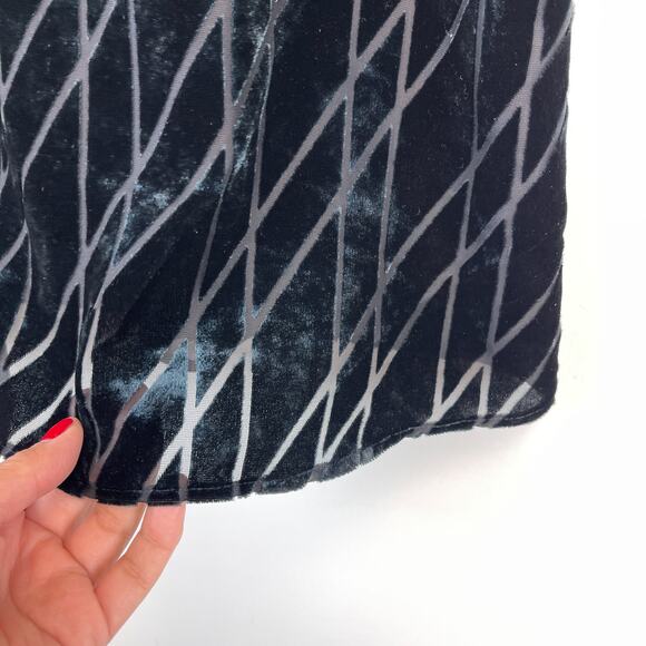 Ann Taylor Size M Diamond Argyle Pattern Velvet Drapey Cami Tank Top Black - Picture 3 of 9